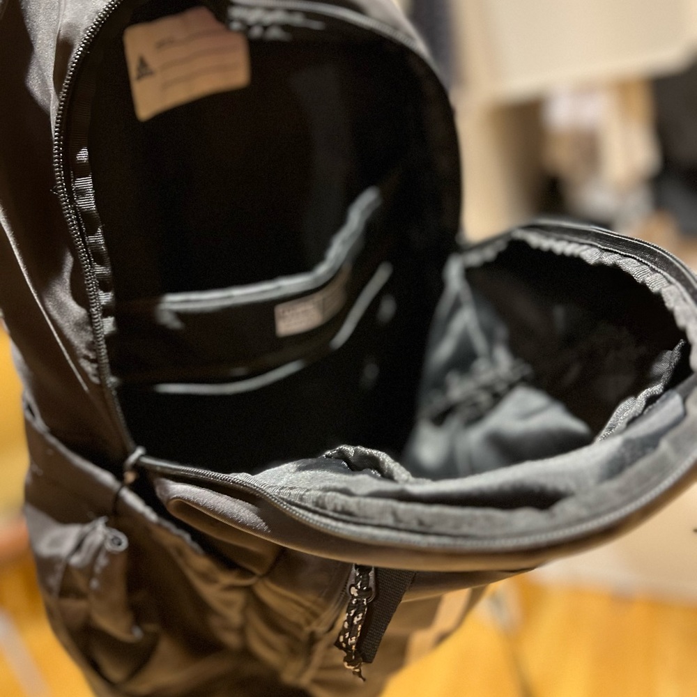 Adidas Backpack - Picture 3 of 6